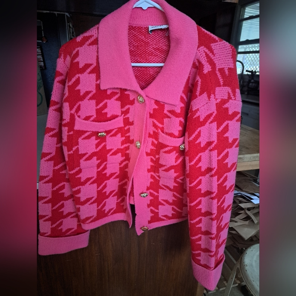 New York & COMPANY sweater medium pink & red
